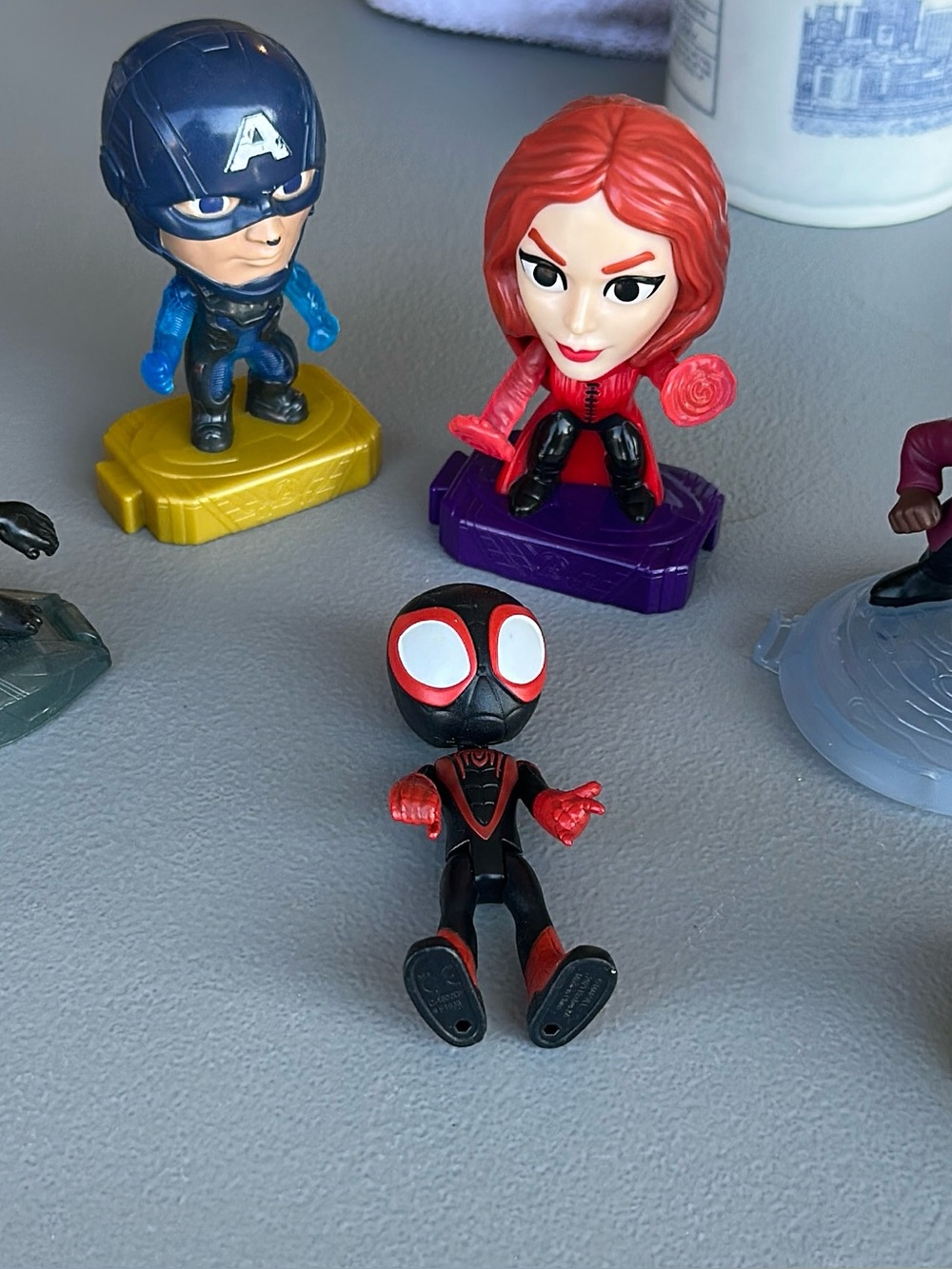 Marvel Mini Figures Set with Red-Black Miles Morales and Red-Haired Heroine